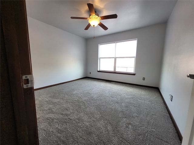 925 N Street SW, Cedar Rapids, IA 52404