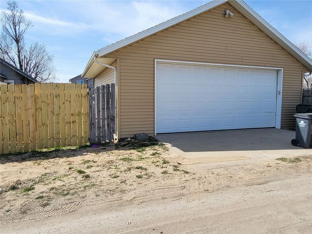 925 N Street SW, Cedar Rapids, IA 52404