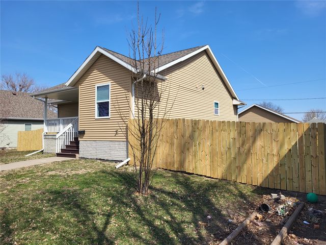 925 N Street SW, Cedar Rapids, IA 52404