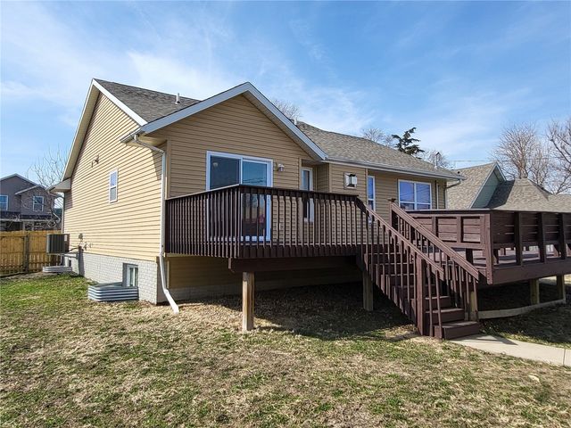 925 N Street SW, Cedar Rapids, IA 52404