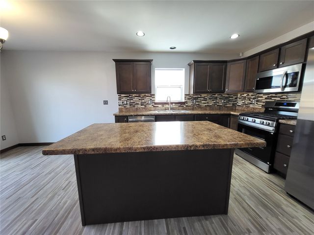 925 N Street SW, Cedar Rapids, IA 52404