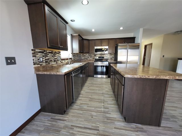 925 N Street SW, Cedar Rapids, IA 52404