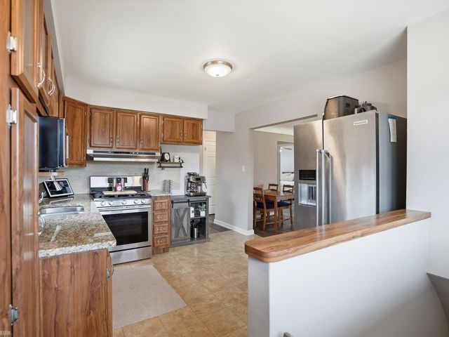 24613 Princeton Street, Saint Clair Shores, MI 48080