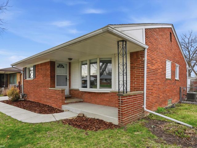 24613 Princeton Street, Saint Clair Shores, MI 48080