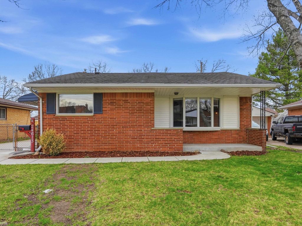 24613 Princeton Street, Saint Clair Shores, MI 48080