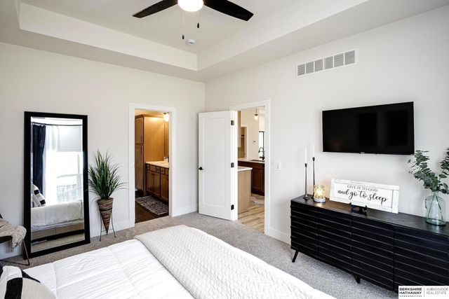 12104 S 209th Street, Gretna, NE 68028