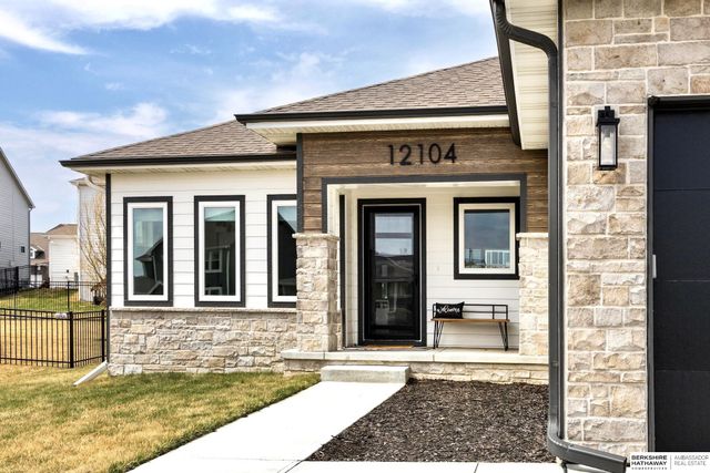 12104 S 209th Street, Gretna, NE 68028