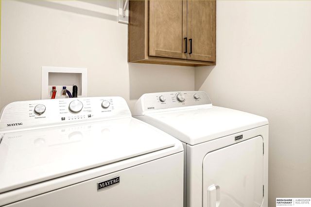 12104 S 209th Street, Gretna, NE 68028