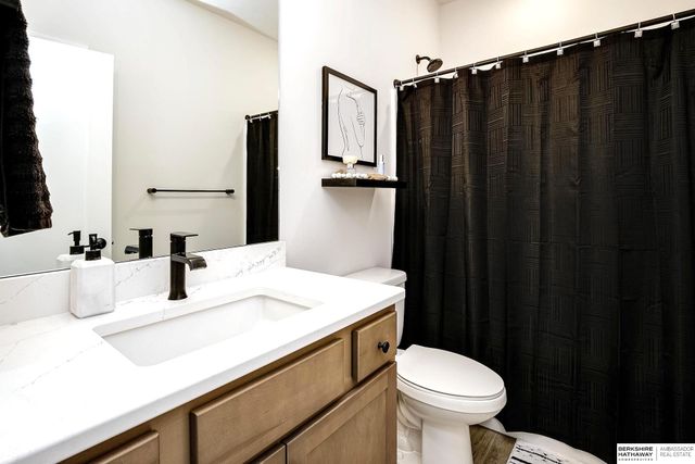 12104 S 209th Street, Gretna, NE 68028