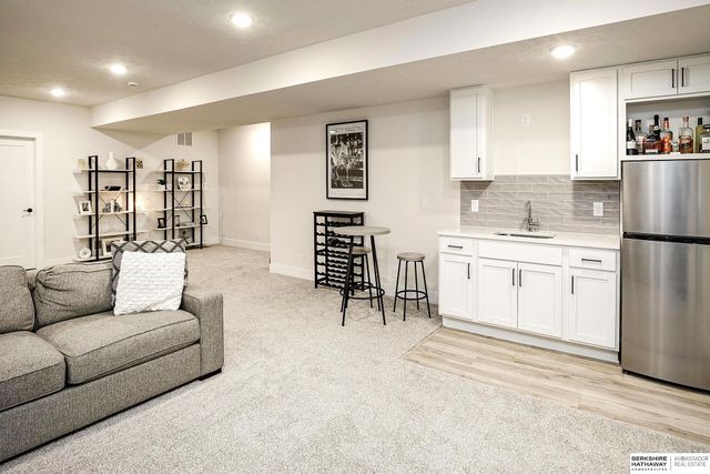 12104 S 209th Street, Gretna, NE 68028