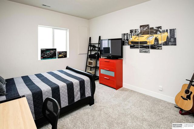 12104 S 209th Street, Gretna, NE 68028