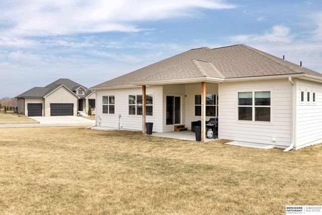 12104 S 209th Street, Gretna, NE 68028