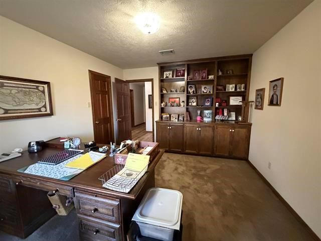 8 Bayou Bend Place, Beaumont, TX 77706