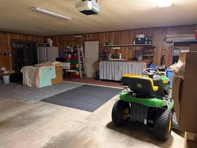 8 Bayou Bend Place, Beaumont, TX 77706