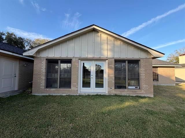 8 Bayou Bend Place, Beaumont, TX 77706