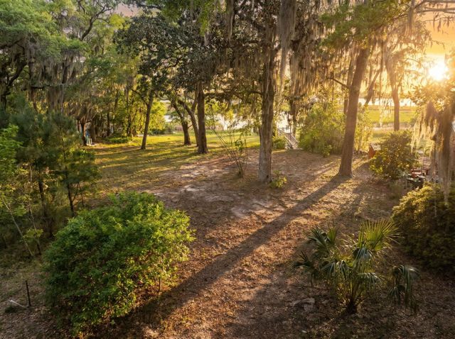 203 Pitts Bayshore Drive, Freeport, FL 32439