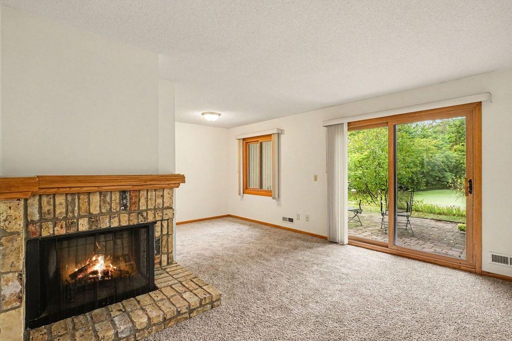 181 River Woods Lane, Burnsville, MN 55337 — photo 4