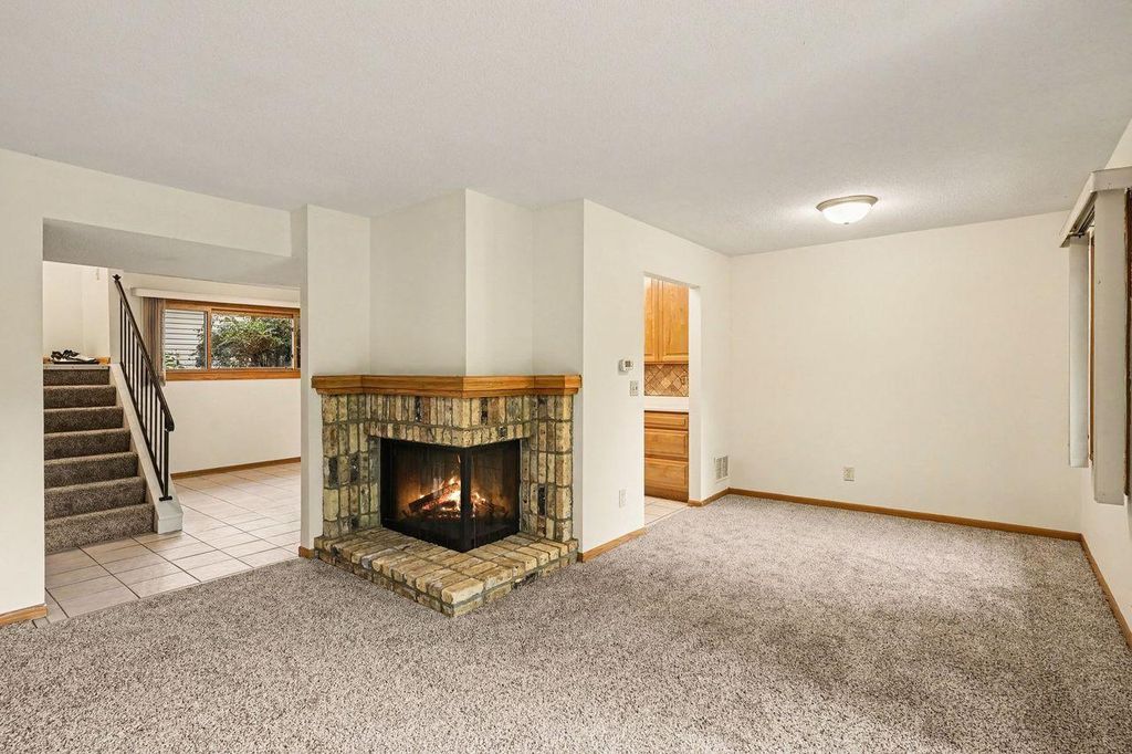 181 River Woods Lane, Burnsville, MN 55337 — photo 5