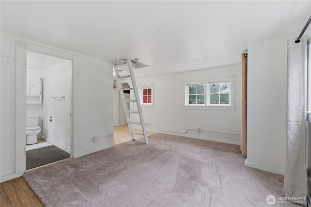 6557 Cultus Bay Road, Clinton, WA 98236