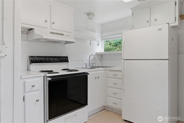 6557 Cultus Bay Road, Clinton, WA 98236