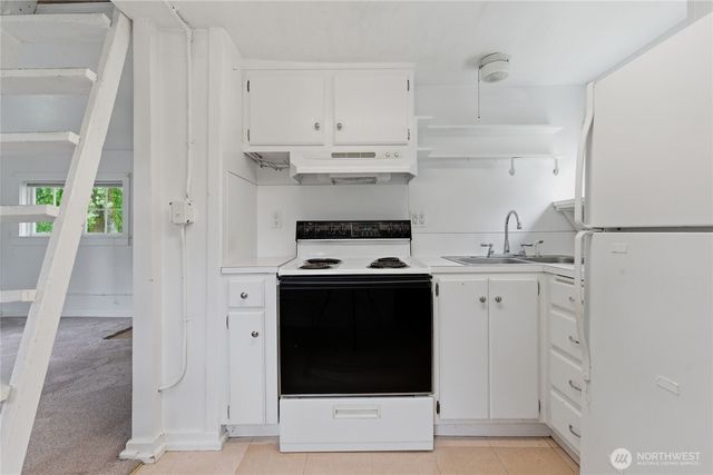 6557 Cultus Bay Road, Clinton, WA 98236