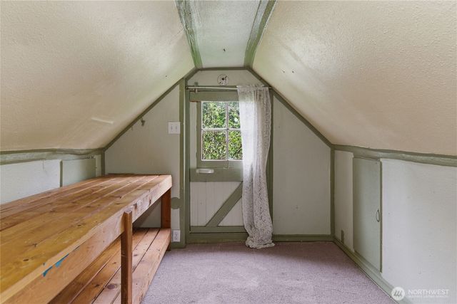 6557 Cultus Bay Road, Clinton, WA 98236