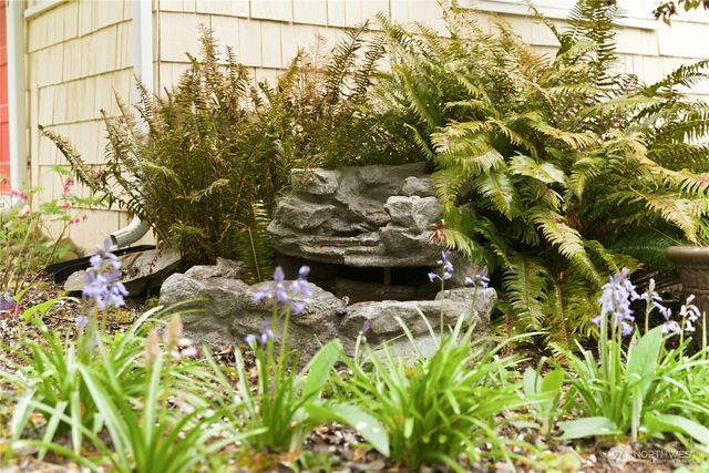 6557 Cultus Bay Road, Clinton, WA 98236