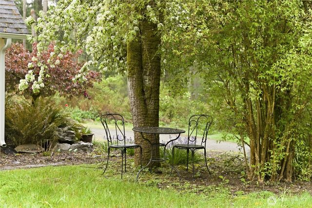 6557 Cultus Bay Road, Clinton, WA 98236