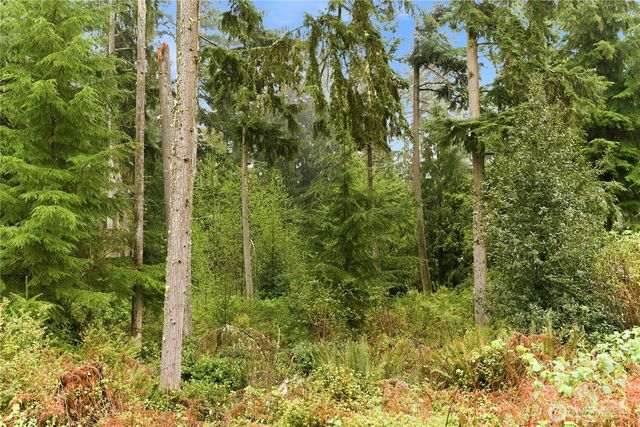 6557 Cultus Bay Road, Clinton, WA 98236