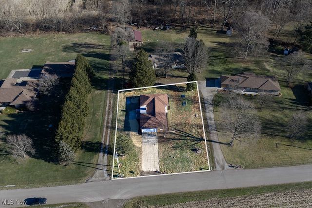 4029 Minard Road NW, Dover, OH 44622