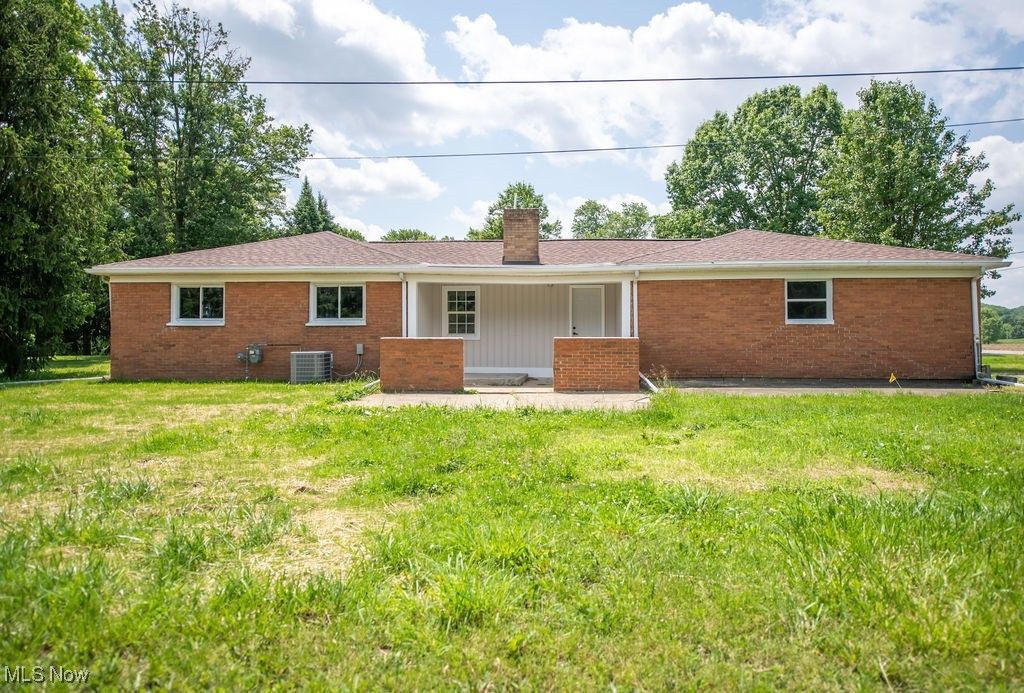 4029 Minard Road NW, Dover, OH 44622