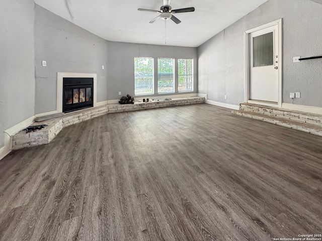 1611 La Manda, San Antonio, TX 78201