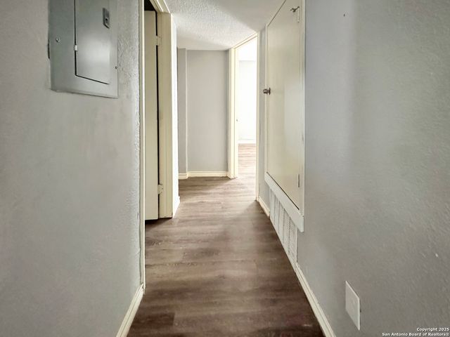 1611 La Manda, San Antonio, TX 78201