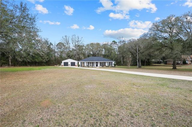 10588 Rhett Mcconnell Road, Theodore, AL 36582