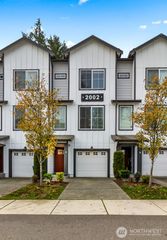 2002 101 Street SE #4, Lake Stevens, WA 98258