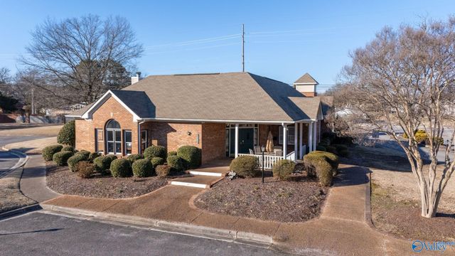 10031 Meredith Lane, Huntsville, AL 35803