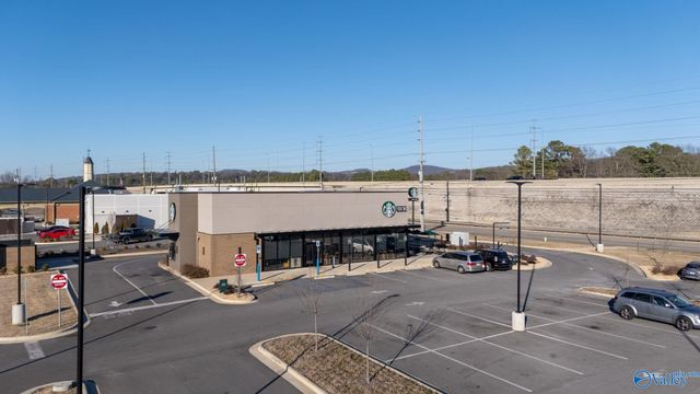 10031 Meredith Lane, Huntsville, AL 35803