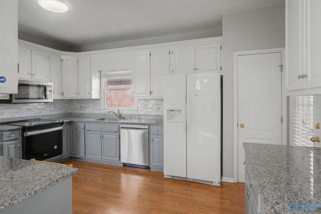 10031 Meredith Lane, Huntsville, AL 35803