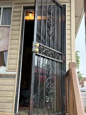 6411 S Rockwell Street, Chicago, IL 60629