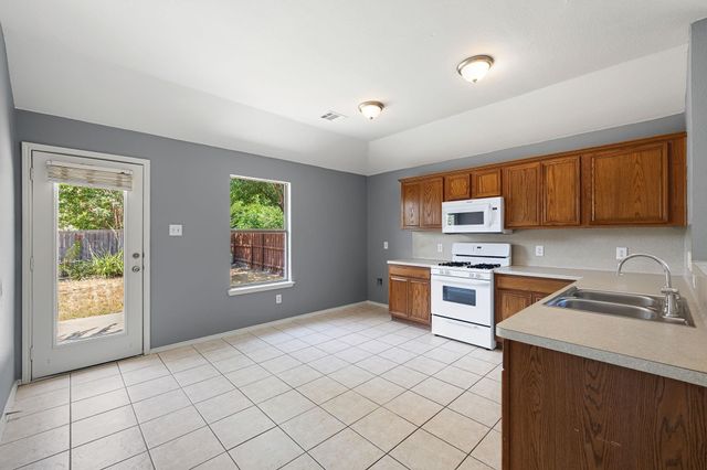 9304 Warren Drive, Mckinney, TX 75071