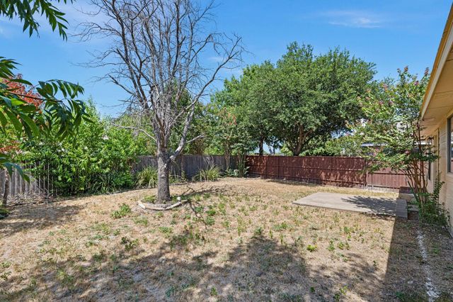 9304 Warren Drive, Mckinney, TX 75071