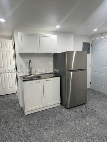 1725 NW 9th Ave Studio, Fort Lauderdale, FL 33311