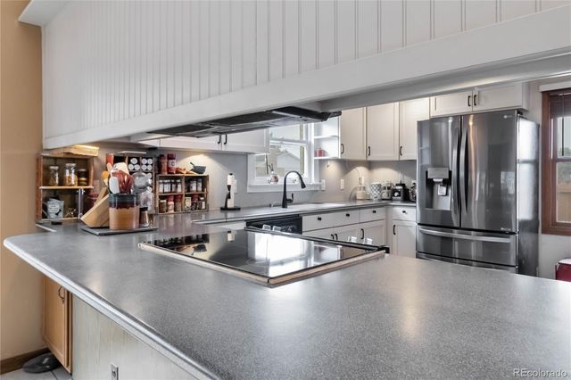 15863 E 7TH Avenue, Aurora, CO 80011