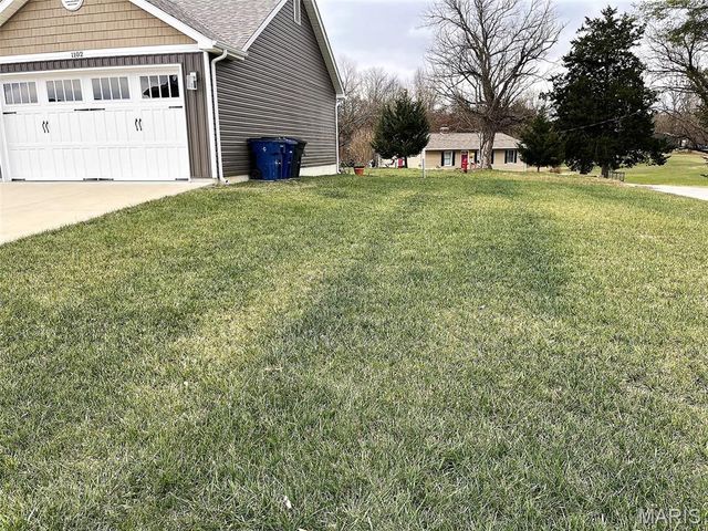 1102 STONE HENGE Court, Pevely, MO 63070