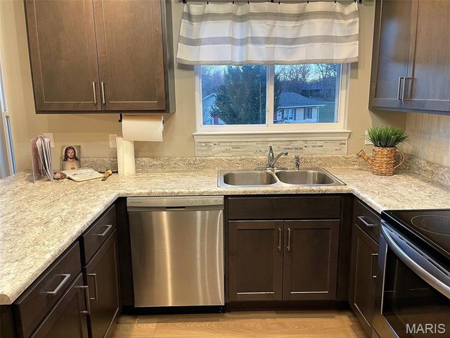 1102 STONE HENGE Court, Pevely, MO 63070