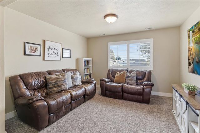 1873 W 800 N, Farmington, UT 84025