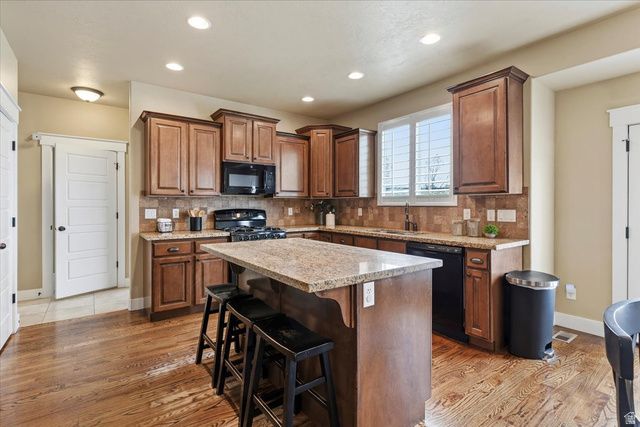 1873 W 800 N, Farmington, UT 84025