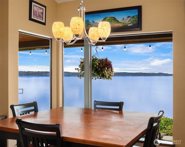 21553 1st Court S, Normandy Park, WA 98198