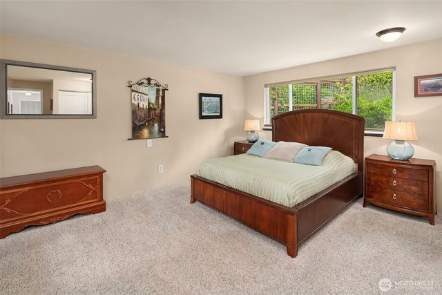 21553 1st Court S, Normandy Park, WA 98198
