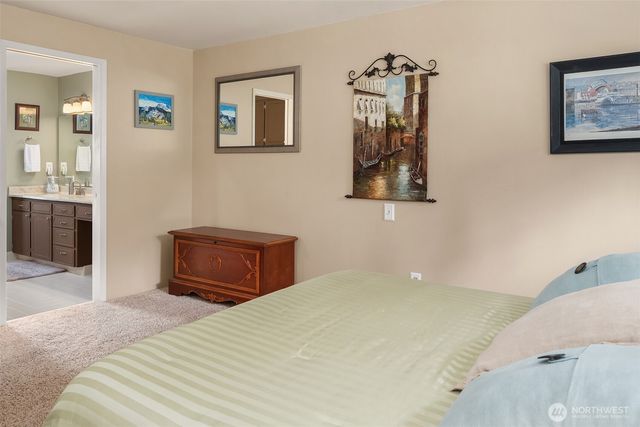 21553 1st Court S, Normandy Park, WA 98198